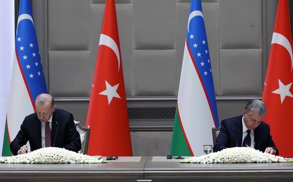 Türkiye ile Özbekistan arasında 10 anlaşma imzası atıldı