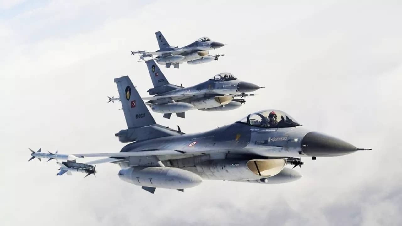 Türk F-16'larına Yunan radar kilidi tacizi! 