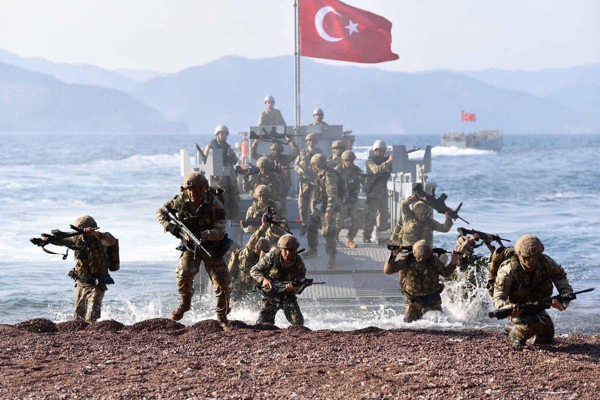 Yunan basını: Yunanistan'ın ordusu Türkiye'nin dörtte biri kadar
