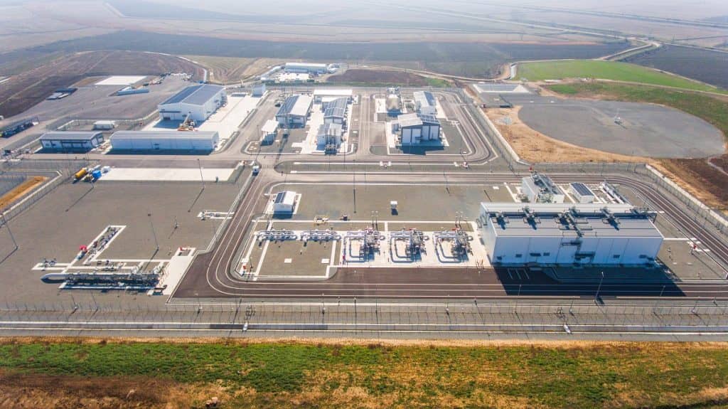 Azerbaycan, Türkiye'den geçen TANAP'a bağlı boru hattıyla İtalya'ya 16,4 milyar metreküp doğal gaz taşıdı.